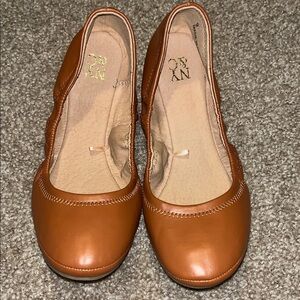 New York & Company Women's Brown Leather Like Flats